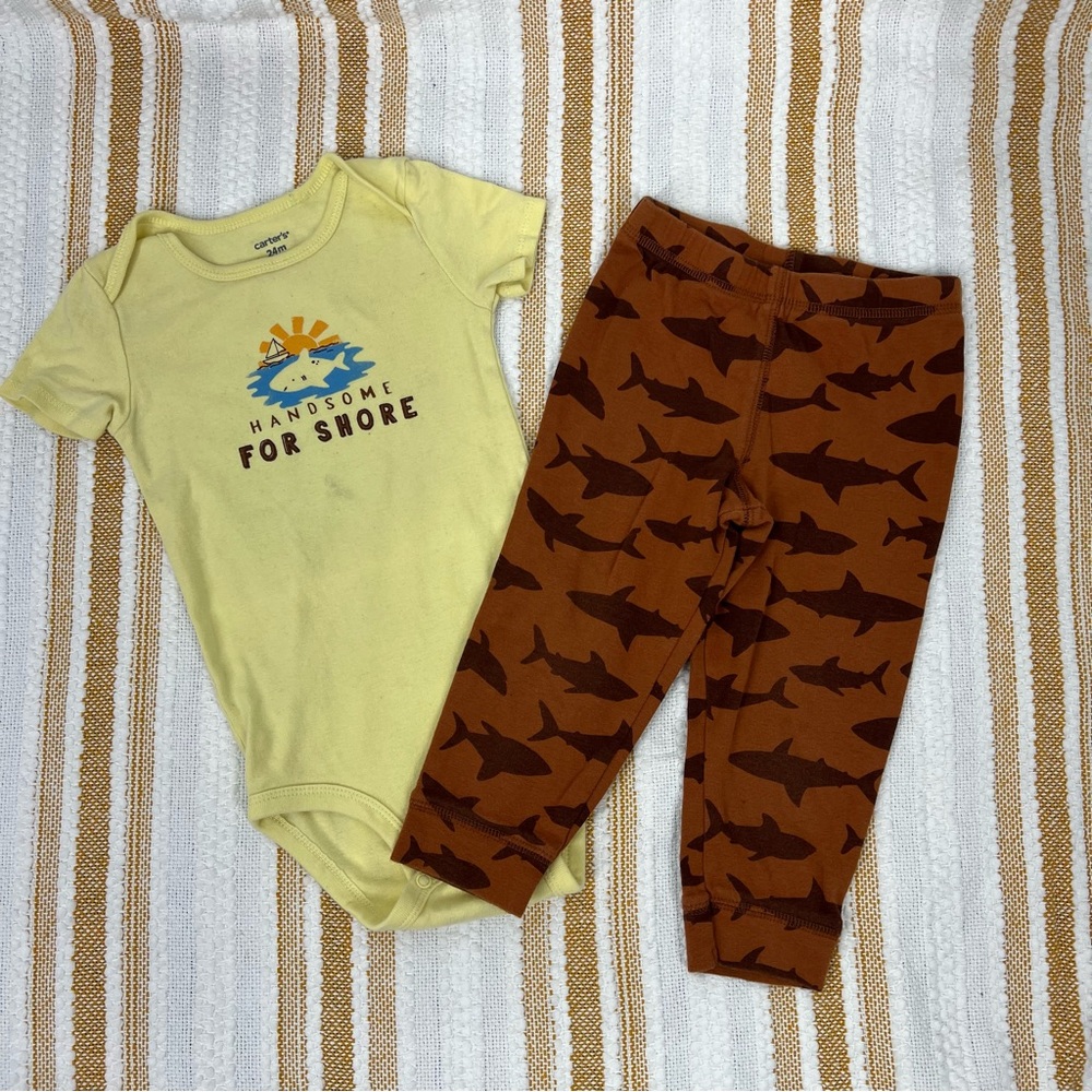 Baby‎ Boy Carter's Shark Outfit Set Size 24M